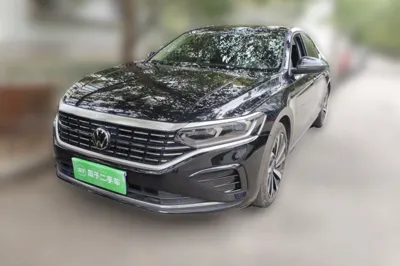 Volkswagen Passat · 2023 год