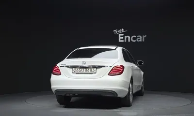 Mercedes-Benz C-Class 2018, 108859 км, за 13900000 KRW - фото 4