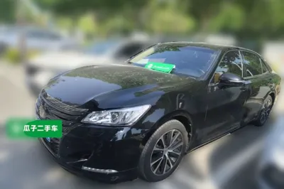 Toyota Crown · 2018 год