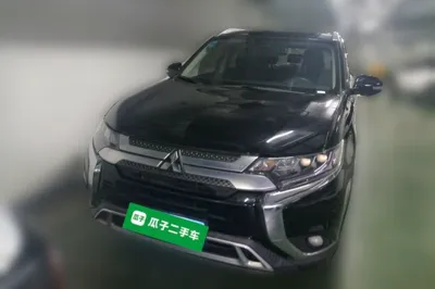 Mitsubishi Outlander 2020, 81200 км, за 76796.66 CNY - фото 2