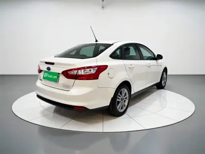 Ford Focus 2015, 71200 км, за 21600 CNY