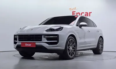 Porsche Cayenne · 2025 год