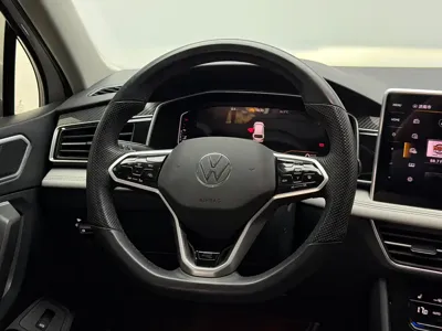 Volkswagen Tiguan L 2023, 18100 км, за 125800 CNY - фото 11