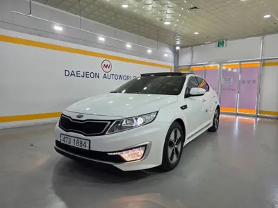 Kia K5 · 2013 год