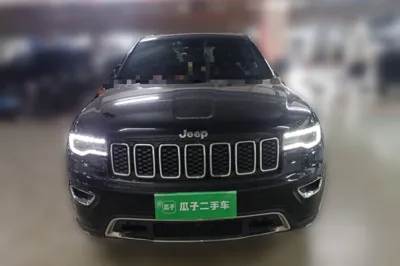 Jeep Grand Cherokee 2017, 103700 км, за 102931.12 CNY