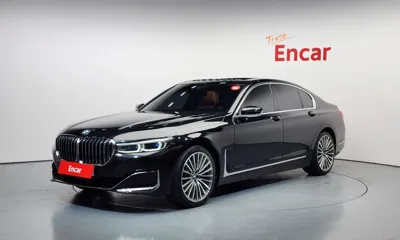 BMW 7-Series · 2021 год