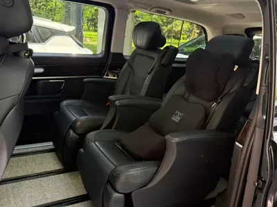 Mercedes-Benz V-Class 2018, 163000 км, за 124800 CNY - фото 4