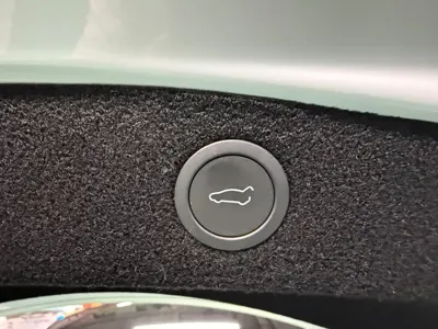 Tesla Model 3 2025, 12000 км, за 158000 CNY - фото 12
