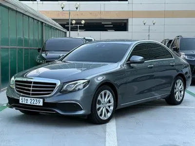 Mercedes-Benz E-Class · 2017 год