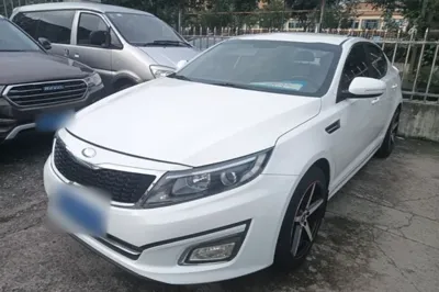 Kia K5 · 2015 год