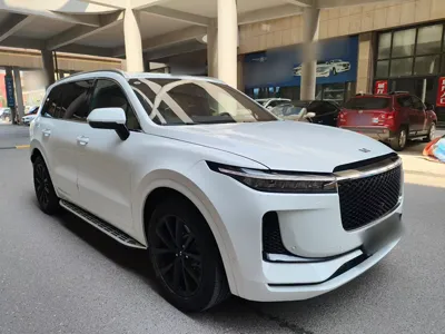 Li Auto ONE 2020, 31800 км, за 141547.32 CNY