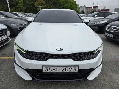 Kia K5 · 2020 год
