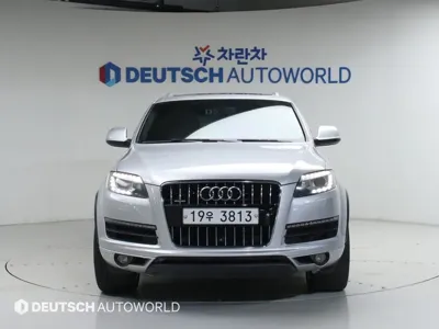 Audi Q7 · 2015 год