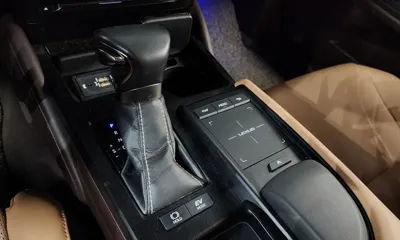 Lexus ES 2019, 91113 км, за 34000000 KRW - фото 9