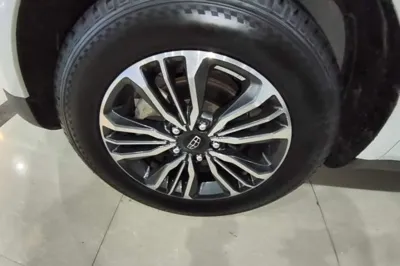 Geely Auto Vision X6 2016, 63800 км, за 37565.58 CNY - фото 10