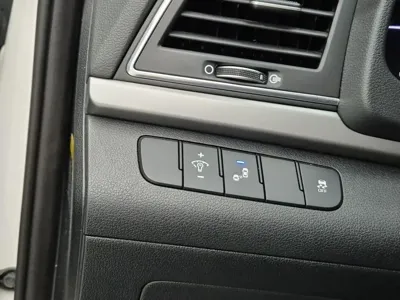 Hyundai Avante 2017, 70051 км, за 10400000 KRW - фото 15
