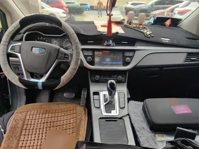 Geely Emgrand GS 2017, 68300 км, за 23800 CNY - фото 13