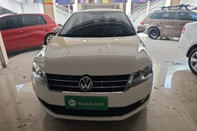Volkswagen Lavida 2013, 160900 км, за 45055.26 CNY