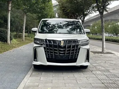 Toyota Vellfire 2022, 168000 км, за 473000 CNY