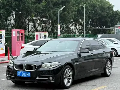BMW 5 Series · 2017 год