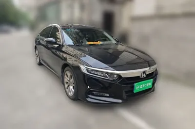 Honda Accord 2018, 72000 км, за 90460.58 CNY