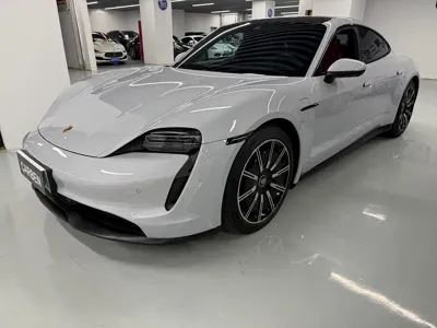 Porsche Taycan · 2022 год