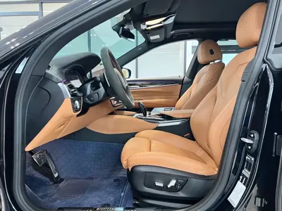 BMW 6 Series GT 2025, 10000 км, за 368800 CNY - фото 4