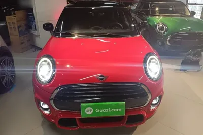 MINI MINI 2019, 27900 км, за 123308.36 CNY
