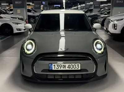 MINI Cooper · 2022 год