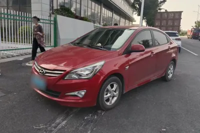 Hyundai Verna (older generation) 2016, 56400 км, за 33645.6 CNY - фото 4