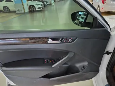 Volkswagen Passat 2015, 294657 км, за 3200000 KRW - фото 9