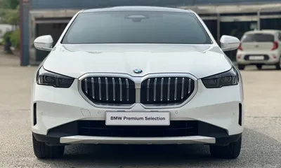 BMW 5-Series 2025, 11919 км, за 61900000 KRW - фото 3