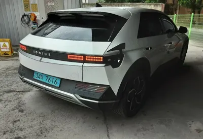 Hyundai Ioniq5 2023, 60289 км, за 6480000 KRW