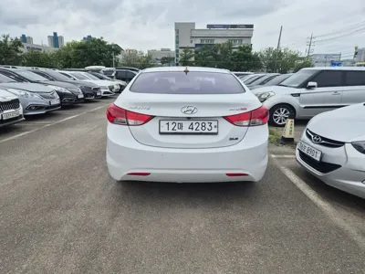 Hyundai Avante 2012, 123278 км, за 4200000 KRW