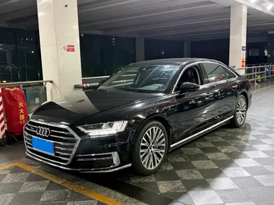 Audi A8 · 2021 год
