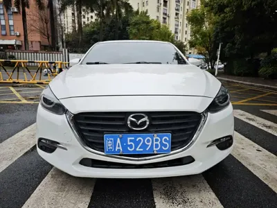 Mazda 3 Axela 2017, 91000 км, за 32000 CNY