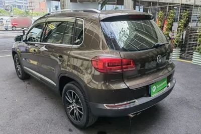 Volkswagen Tiguan 2015, 99900 км, за 51187.44 CNY - фото 19