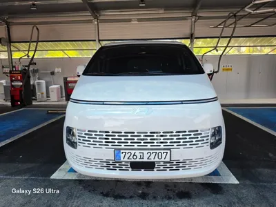 Hyundai Staria · 2025 год