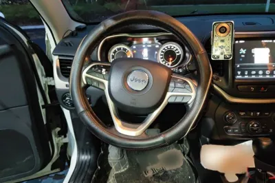 Jeep Cherokee 2016, 91400 км, за 48333.56 CNY - фото 9