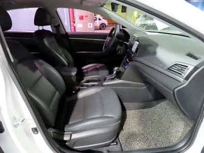 Hyundai Avante 2018, 142605 км, за 6900000 KRW - фото 11