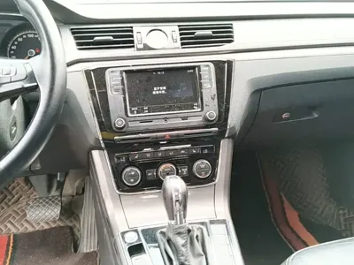 Volkswagen Passat 2017, 129500 км, за 45800 CNY - фото 13
