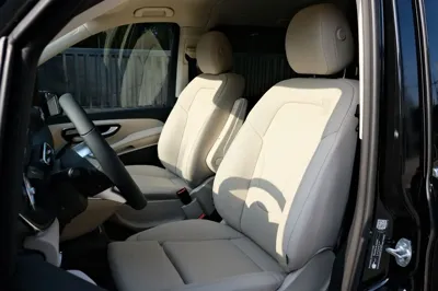 Mercedes-Benz V-Class 2025, 46 км, за 170000000 KRW - фото 9