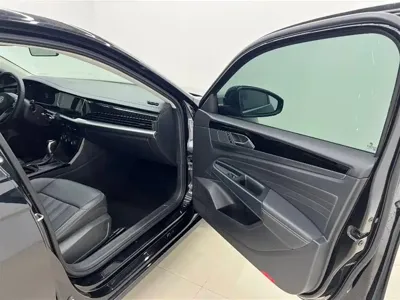 Volkswagen Passat 2023, 33000 км, за 139800 CNY - фото 11