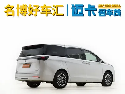 Buick GL8 Hybrid 2025, 17000 км, за 228800 CNY