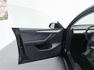 Tesla Model Y 2023, 47400 км, за 178800 CNY - фото 8