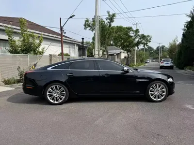 Jaguar XJ 2013, 94000 км, за 78000 CNY