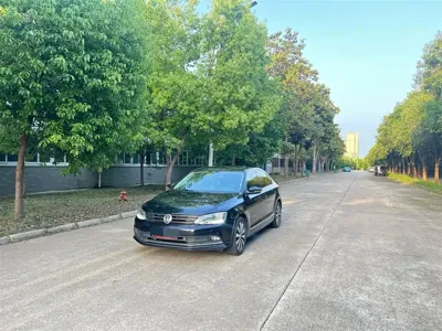 Volkswagen Sagitar · 2015 год