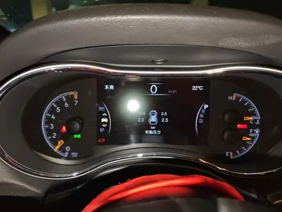 Jeep Grand Cherokee 2017, 94100 км, за 137502.52 CNY - фото 10