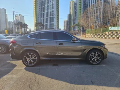 BMW X6 2023, 64400 км, за 85900000 KRW