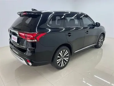 Mitsubishi Outlander 2022, 48000 км, за 118800 CNY - фото 4